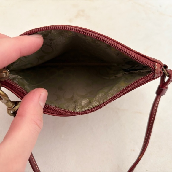 Coach Red Maroon Leather Erikson Coin Purse Credit Card Wallet Wristlet - Picture 6 of 6